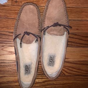 UGG Moccasins size 9 Women’s chestnut lightly worn